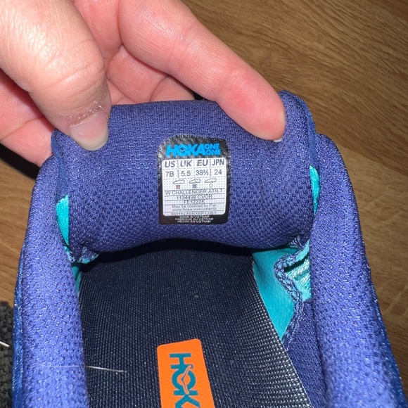 Women’s HOKA Challenger Size 7 - Picture 3 of 8